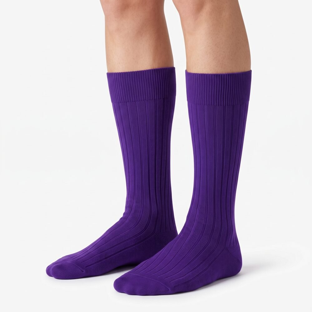 Lehvera men purple merino wool socks with classic vertical ribbed texture